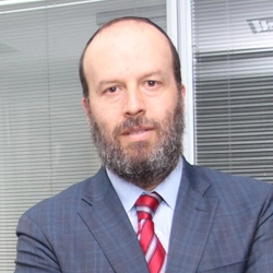 Dr. Léo Rosenbaum