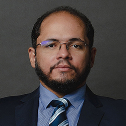Dr. Adailton Arcanjo